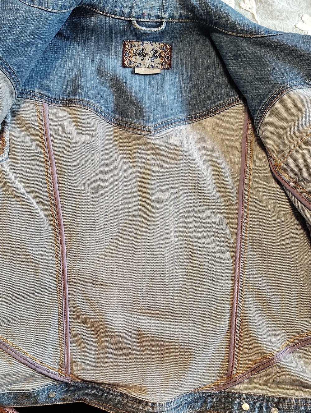 Indigo Palms women's light-wash denim jean jacket - Large - Picture 7 of 8